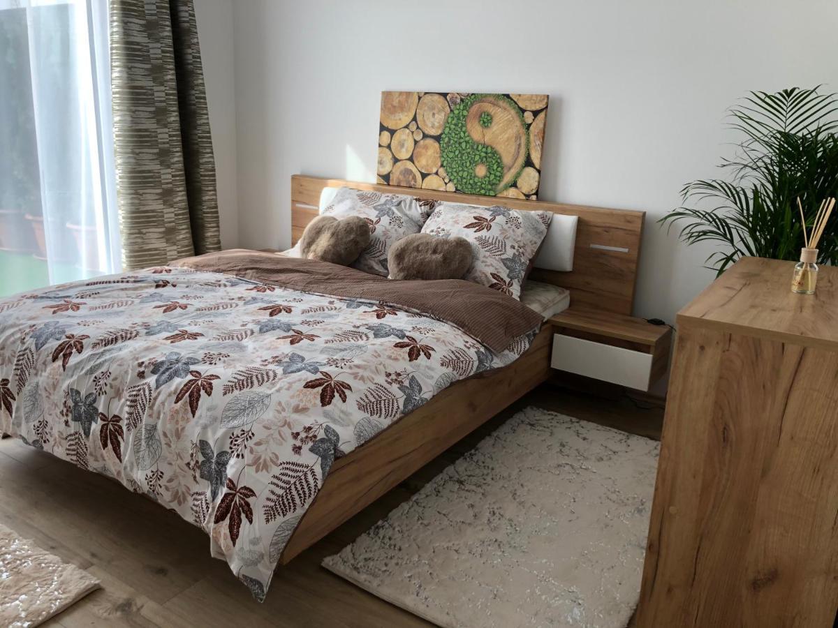 Tatra Billetee Apartman S Luxusnym Vyhladom Na Vysoketatry A Sukromnym Wellness Попрад Екстериор снимка