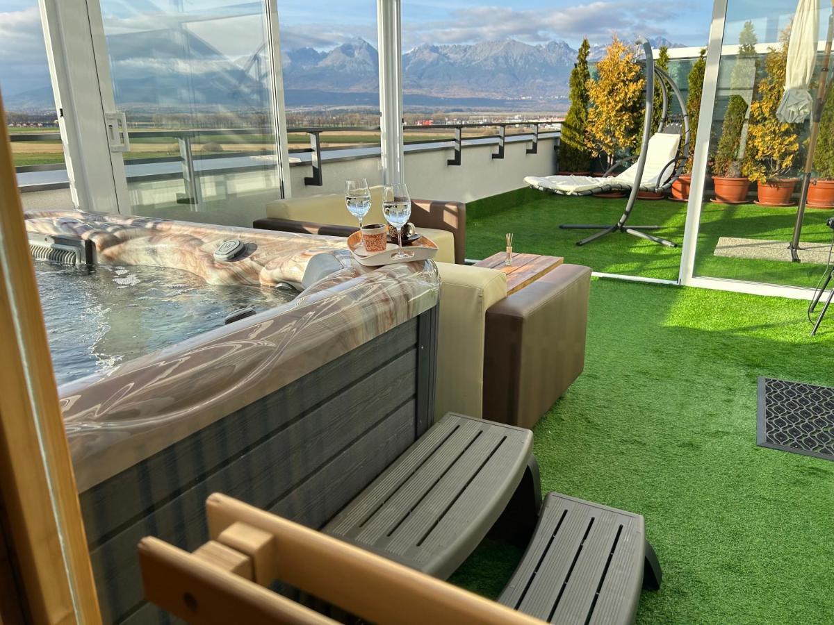 Tatra Billetee Apartman S Luxusnym Vyhladom Na Vysoketatry A Sukromnym Wellness Попрад Екстериор снимка