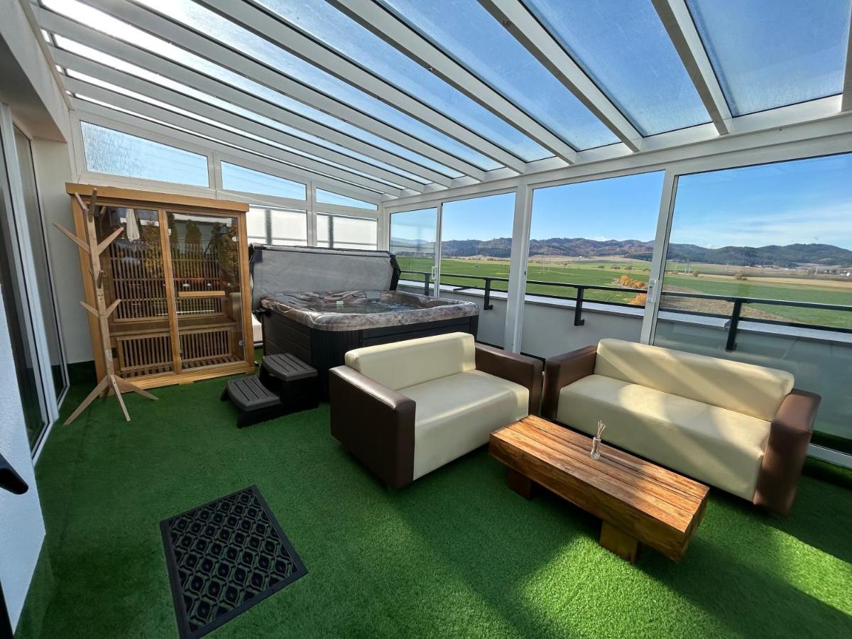 Tatra Billetee Apartman S Luxusnym Vyhladom Na Vysoketatry A Sukromnym Wellness Попрад Екстериор снимка